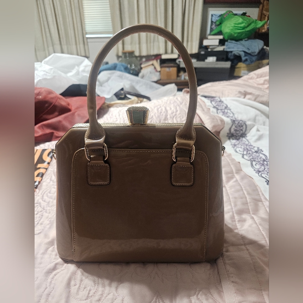 Kiss lock purse with shoulder strap